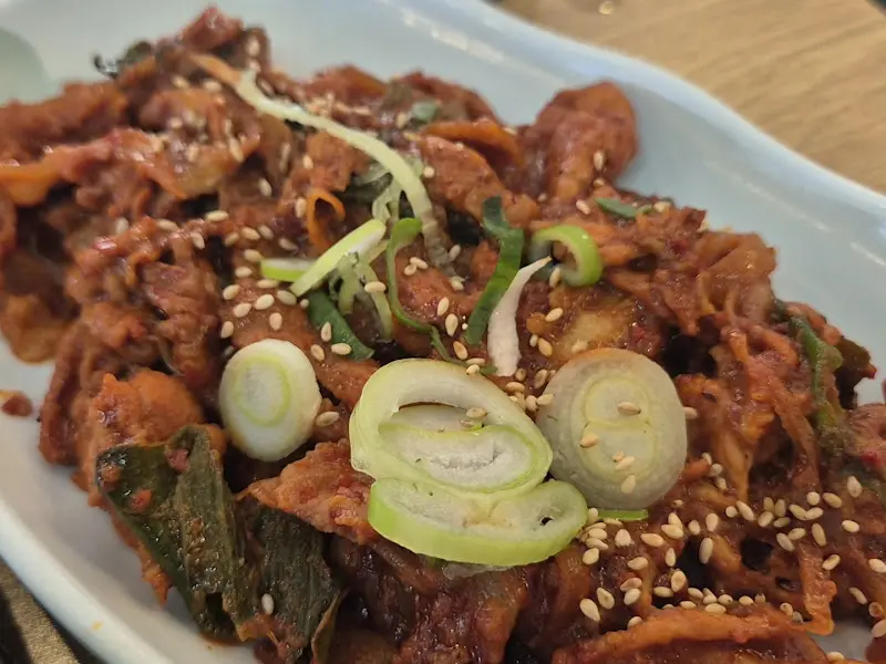 윤기 흐르는 제육볶음