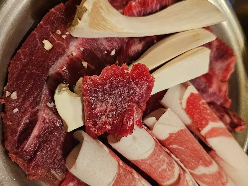 잘 익은 고기 한 점