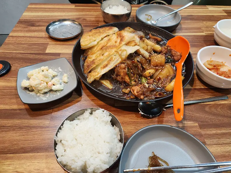 안동찜닭과 반찬