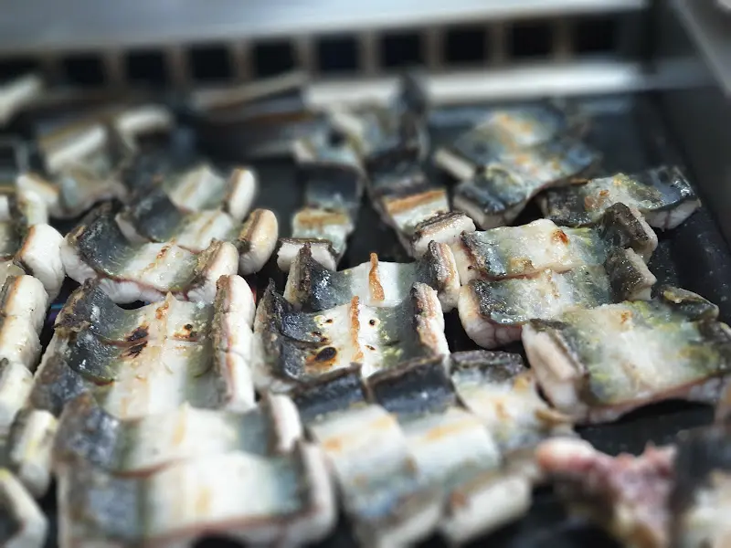 노릇하게 구워진 장어