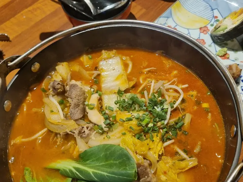 얼큰한 국물이 일품인 탄탄면