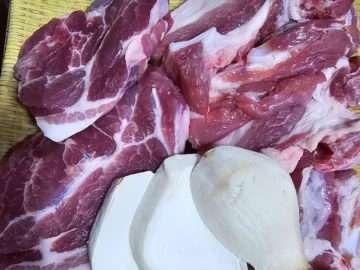 영광 어매고깃집에서 맛보는 잊을 수 없는 풍미, 최고의 삼겹살 맛집 여정