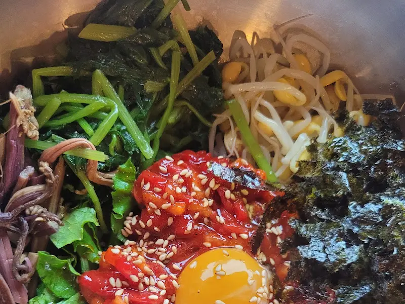 돌솥 육회비빔밥 클로즈업