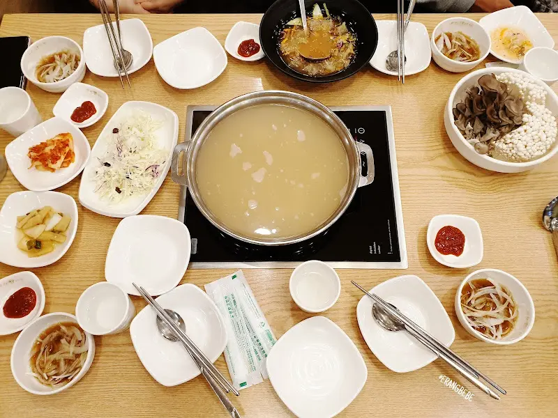 풍성한 테이블 세팅