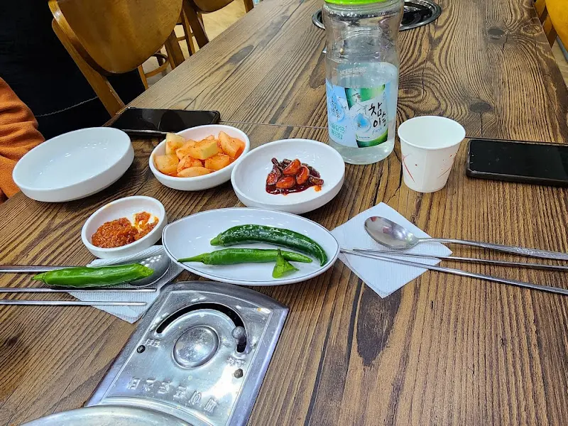 아사감자탕 기본 반찬