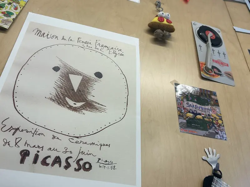 페이퍼 플레이트 내부 인테리어