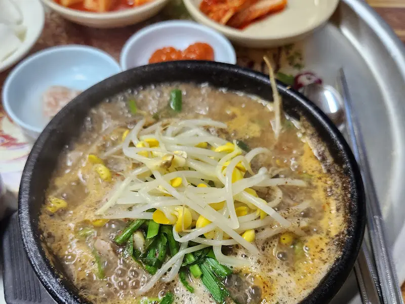순대국밥 근접 촬영