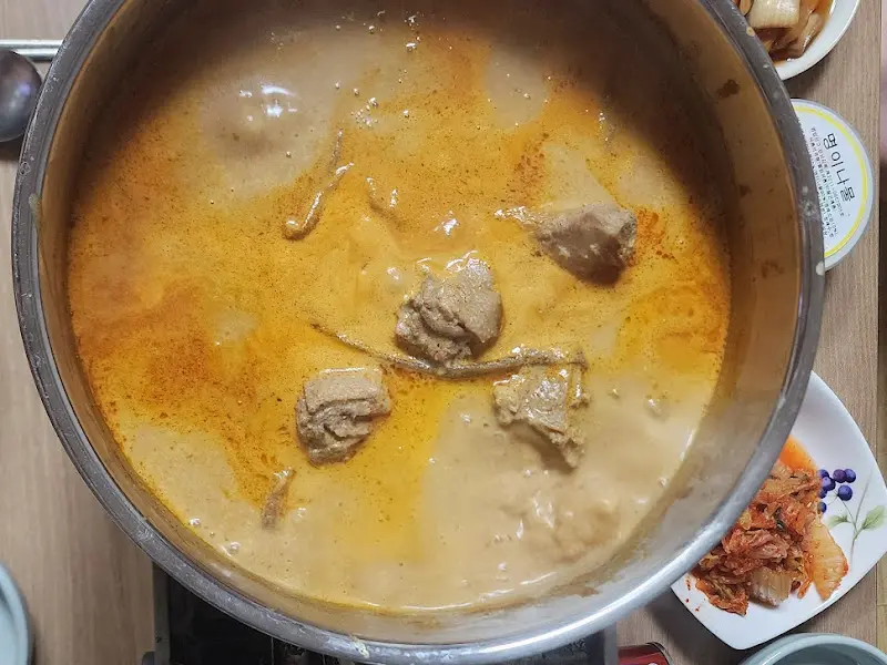 깊고 진한 국물