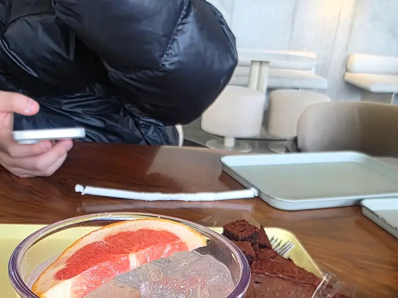 자몽 주스와 디저트