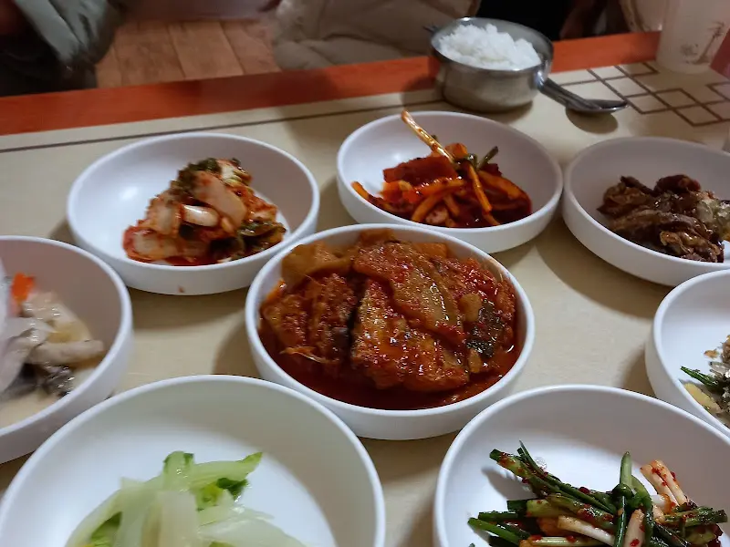 푸짐한 백반 한 상 차림