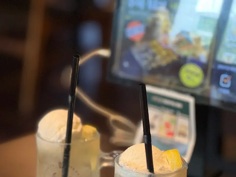 상큼한 레몬샤베트 하이볼