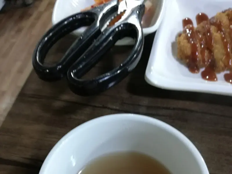 돈까스를 자르는 가위