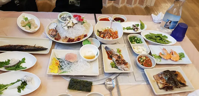 싱싱한 모듬회 한 상