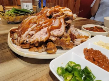 무악재 숨은 맛집, 영양족발의 과학적 매력 탐구: 동네 주민만 아는 족발 성지