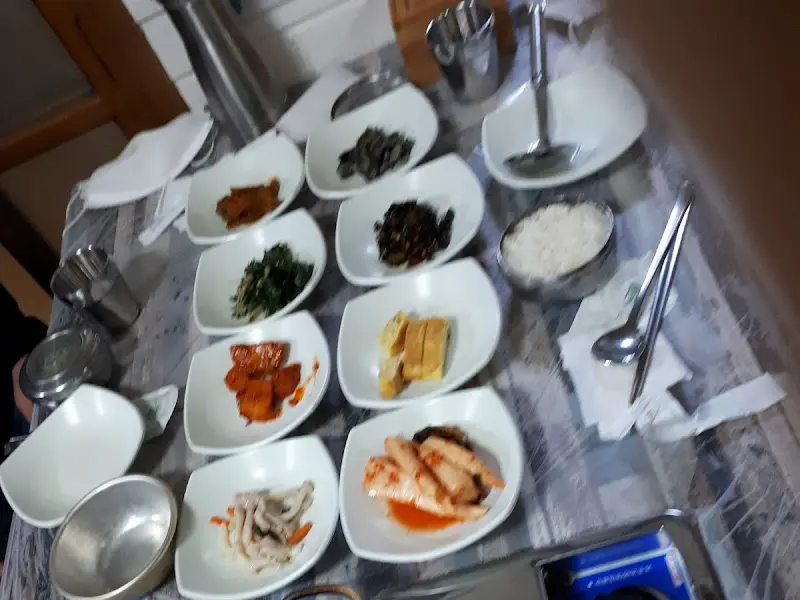 한 상 가득 차려진 밥상