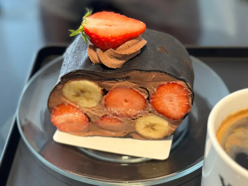 초코 크레페 단면