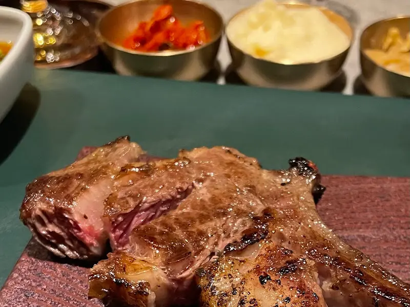 잘 구워진 양갈비