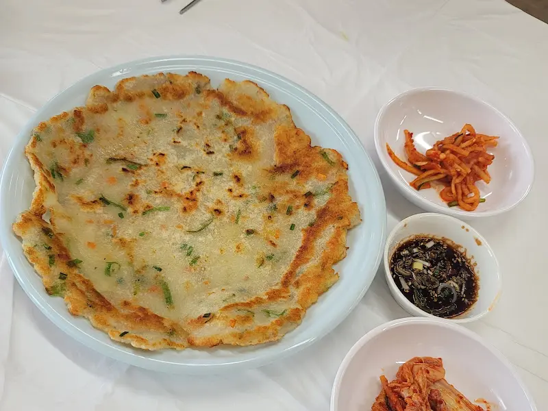 감자전과 막국수 전체샷