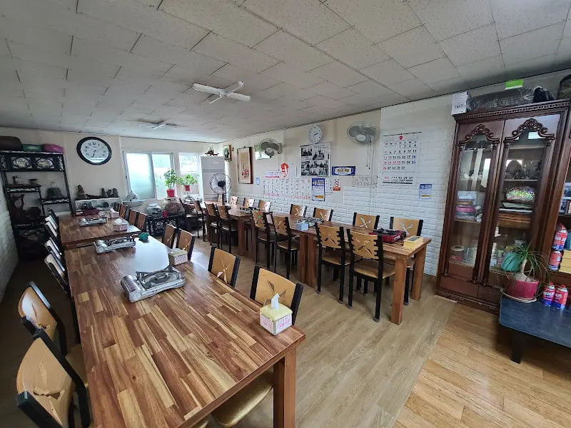 정겨운 식당 내부