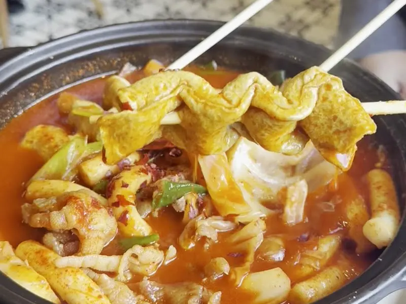 무뼈닭발 국물떡볶이