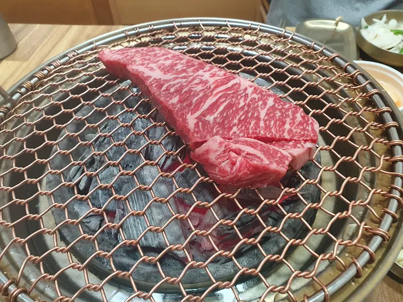 불판 위의 한우