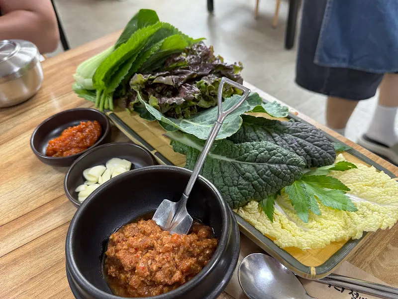 신선한 쌈 채소