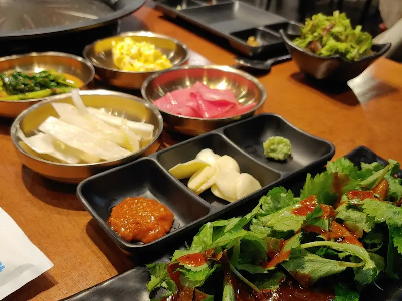 정갈하게 차려진 밑반찬