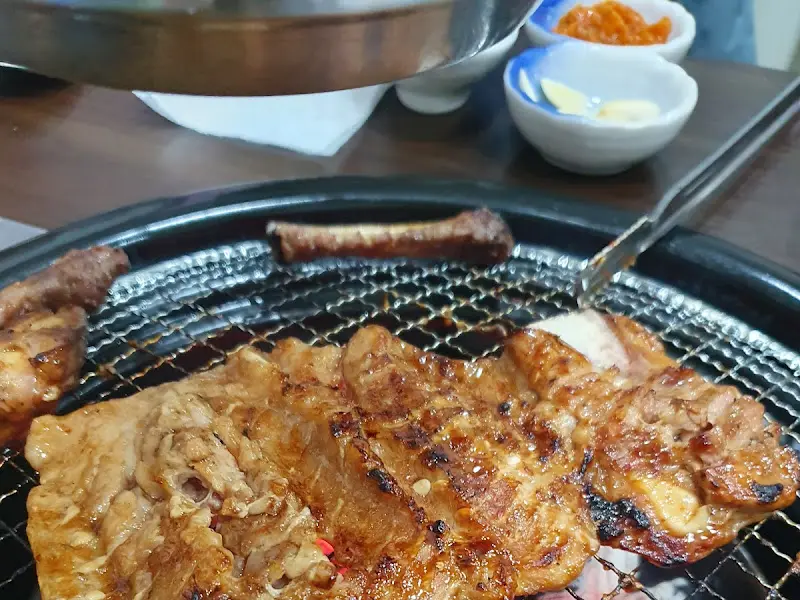 잘 구워진 양념갈비