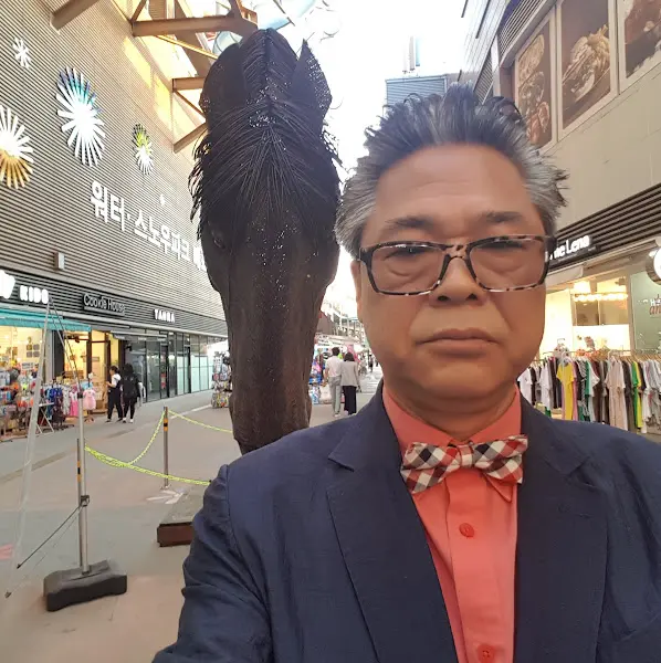 정장 입은 남자