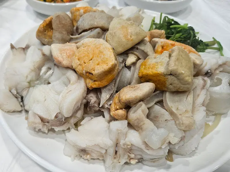 푸짐한 아구 수육 한 상