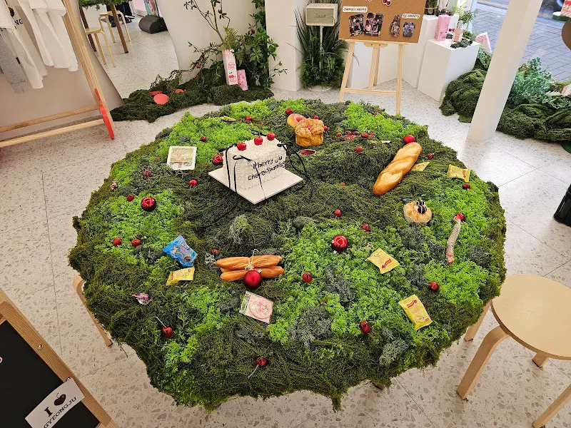 체리 테마 테이블