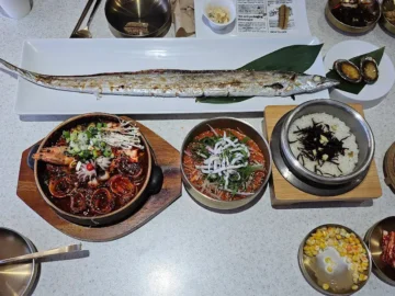 협재의 푸른 파도와 갈치 한 상, 잊을 수 없는 제주 맛집 기행