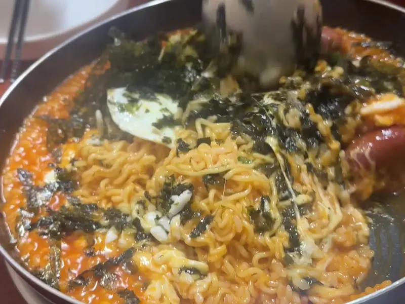 라면과 떡의 조화