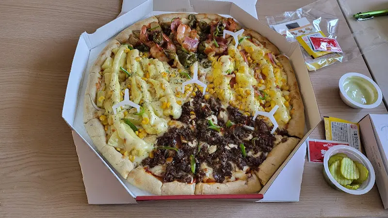 토핑농장 피자의 단면