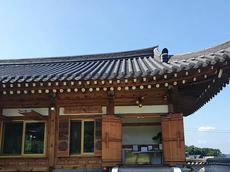 한옥 지붕