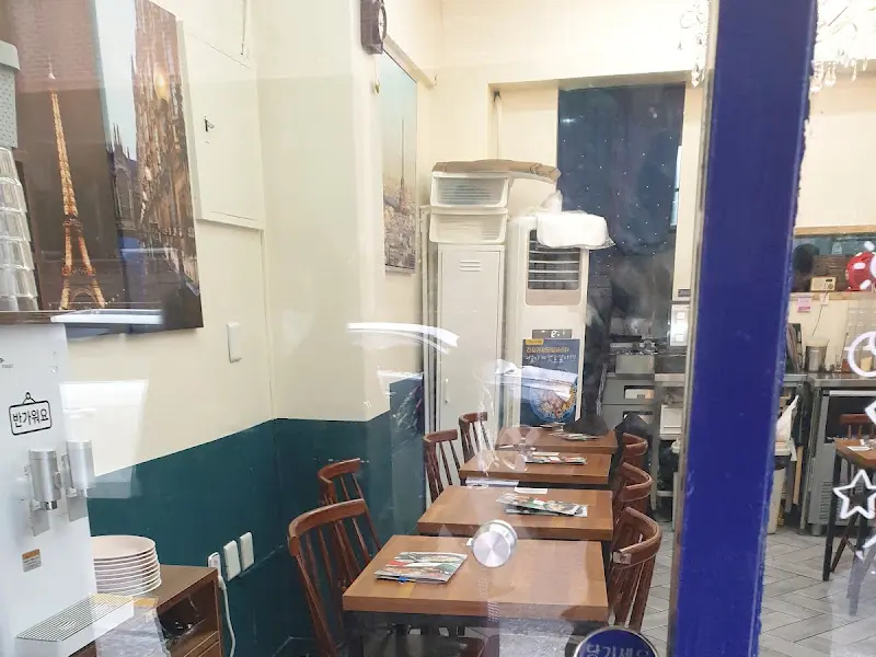 리얼파스타 내부 인테리어