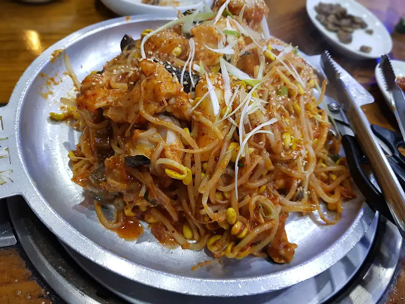 푸짐한 아구찜 한 상 차림