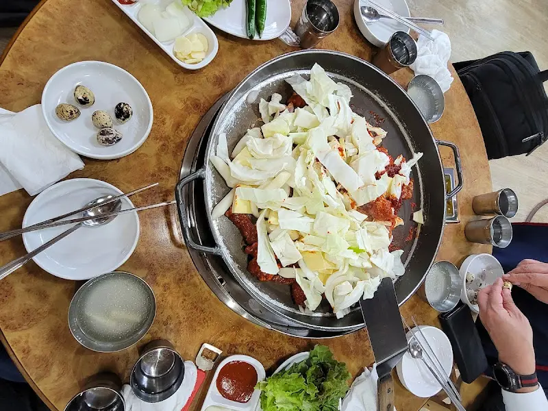 닭갈비 한 상 차림
