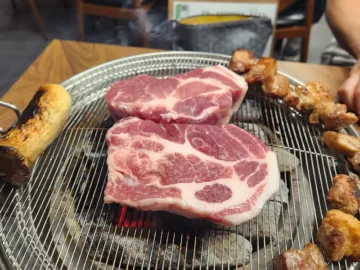 댓거리에서 찾은 돼지, 마산 모옥살에서 맛보는 행복 맛집