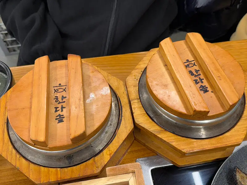 솥에 남은 누룽지로 만든 누룽지탕