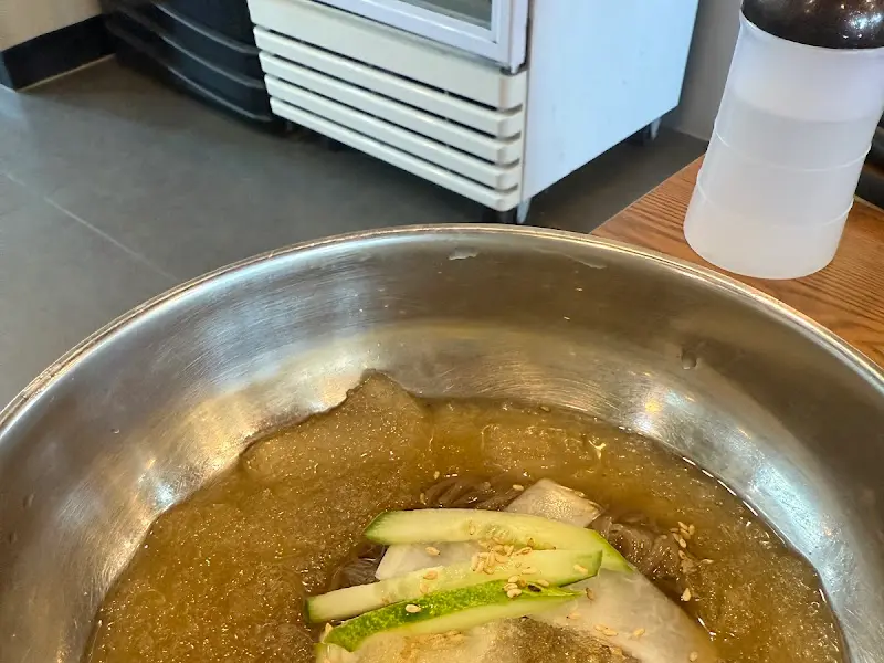 시원한 냉면의 모습