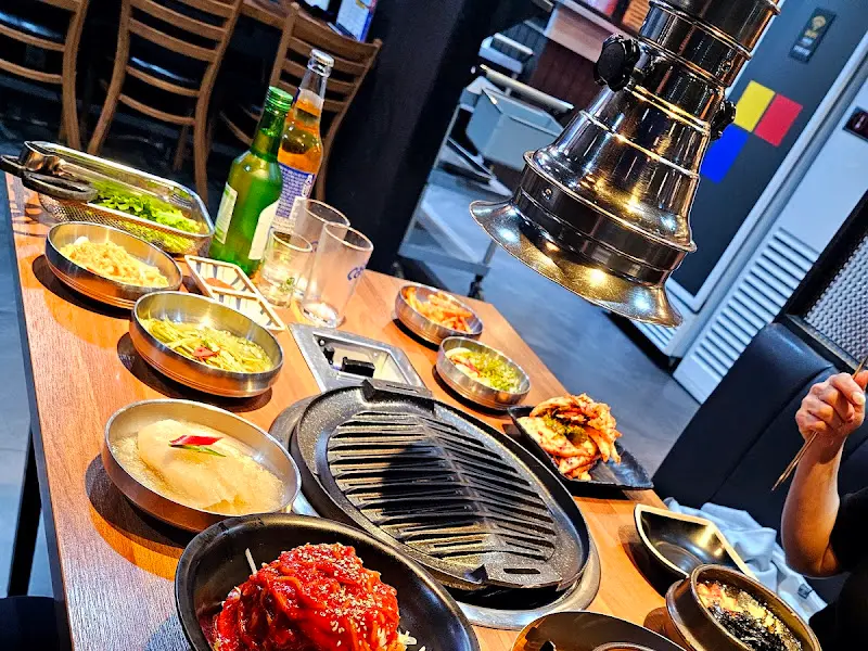 소반돼반 테이블 전경