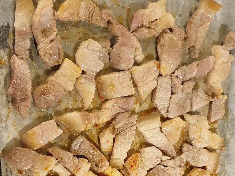 노릇하게 구워진 삼겹살