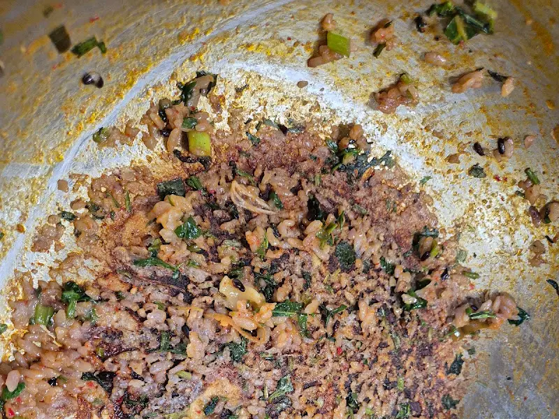 매운탕 국물에 볶아진 볶음밥