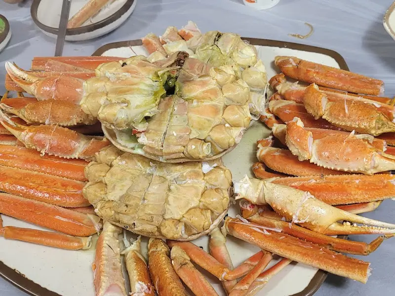 먹음직스러운 대게 한 상