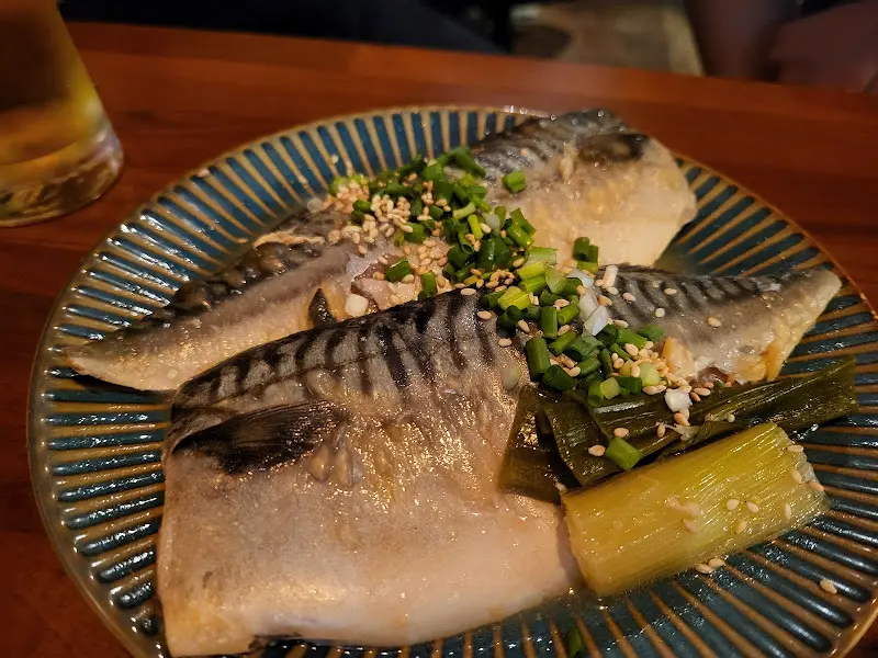 윤기가 좌르르 흐르는 고등어 찜