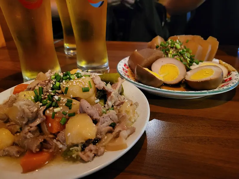 오리온 생맥주를 즐기는 사람들