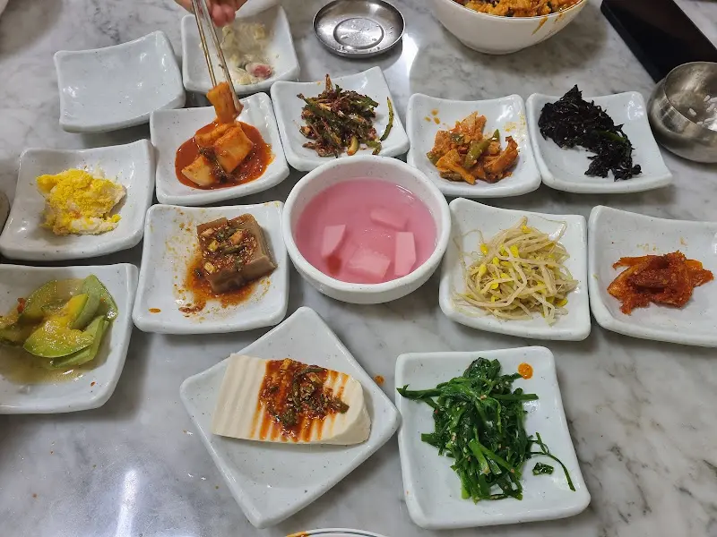 선경낙지 푸짐한 밑반찬