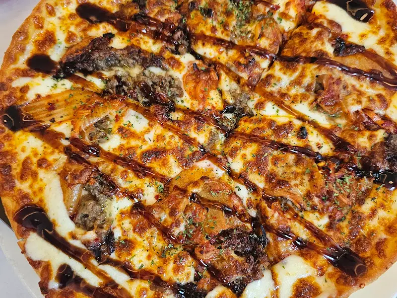 폭짜렐라 피자의 환상적인 비주얼