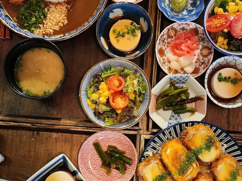 다채로운 곁들임 메뉴 구성